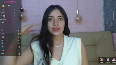 Snapshot of _emma_diamond_ chatting on December 2024 06:38:02 PM Emma online show from December 2024 06:38:02 PM