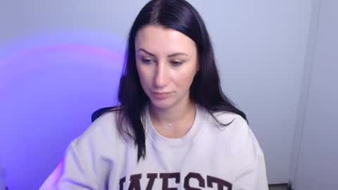 Emma online show from October 2025 07:17:02 AM