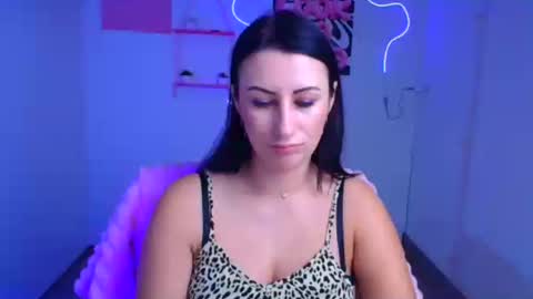 Emma online show from November 2025 12:50:02 PM