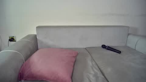 Emma Sugar online show from October 2025 12:10:01 AM