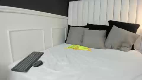 Snapshot of _emma_willliams_ chatting on September 2025 02:08:02 PM Emma online show from September 2025 02:08:02 PM