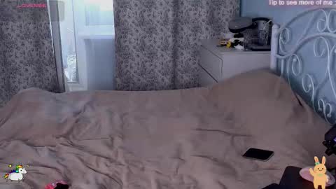 Snapshot of _enni__ chatting on March 2026 11:48:01 AM Sam online show from March 2026 11:48:01 AM