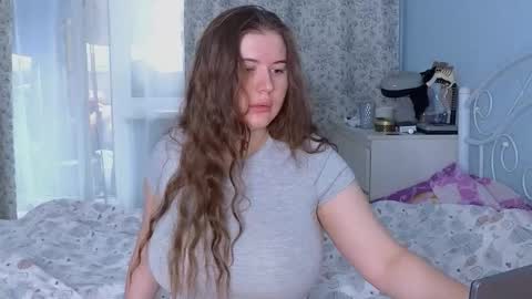 Snapshot of _enni__ chatting on March 2026 09:25:03 AM Sam online show from March 2026 09:25:03 AM