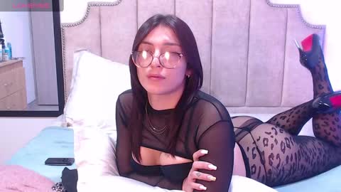 Snapshot of _ericavanderhill_ chatting on February 2025 10:29:02 PM Erica Vanderhill online show from February 2025 10:29:02 PM