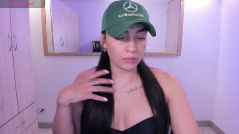  Erica Vanderhill  online show from January 2026 02:28:02 AM