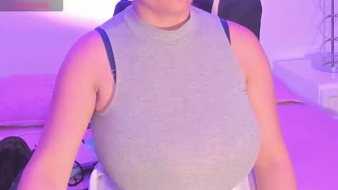 bigboobs evelyn online show from December 2024 03:30:02 AM