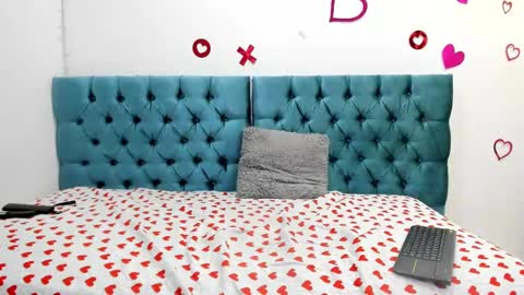 Paul And Ariana online show from February 2025 07:46:01 PM