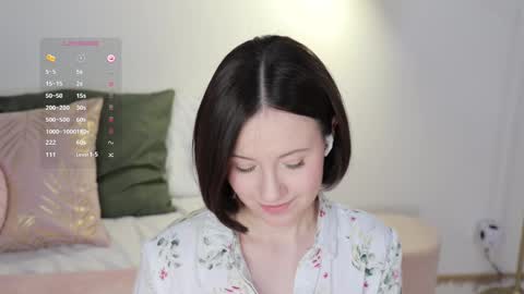 Essie  online show from February 2025 10:12:02 AM