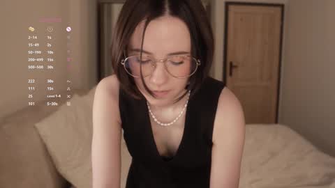 Essie  online show from March 2026 07:21:02 PM