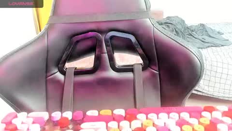 Snapshot of _feralberry__ chatting on July 2026 10:21:02 AM Alis online show from July 2026 10:21:02 AM