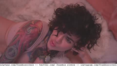 Snapshot of _frankie_rivers chatting on March 2025 03:48:01 PM Frankie Rivers allmylinks online show from March 2025 03:48:01 PM