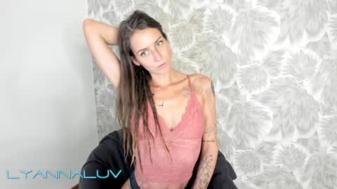 Snapshot of _fuckinparadise chatting on February 2025 02:05:02 AM Lyanna and Derek online show from February 2025 02:05:02 AM