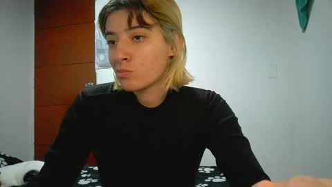 Mia-foster online show from May 2026 06:49:01 PM