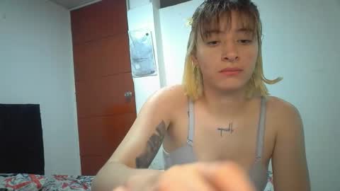Mia-foster online show from May 2026 12:49:01 AM