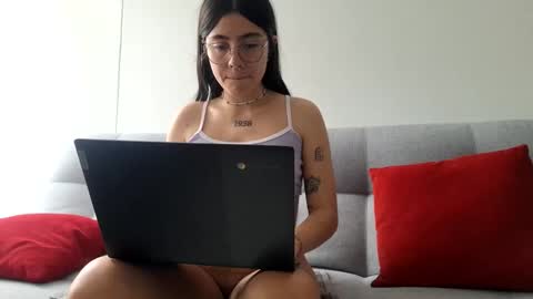 Snapshot of _ghostgirl__ chatting on January 2025 07:39:01 PM SKY online show from January 2025 07:39:01 PM