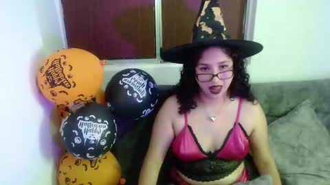 Gia Independent model online show from October 2025 09:37:01 PM