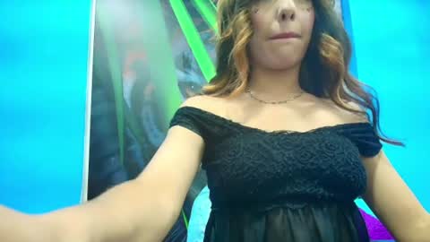 _gold_strawberry_ online show from June 2026 10:36:02 PM
