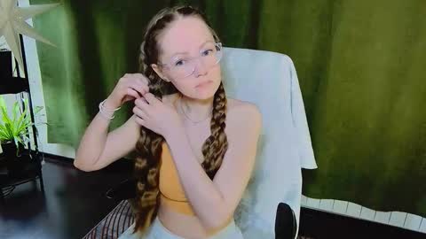 _goldilocks__ online show from February 2026 09:52:02 AM