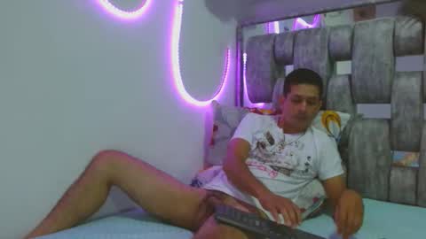 Snapshot of _grasshopper chatting on April 2026 10:18:01 PM _grasshopper online show from April 2026 10:18:01 PM