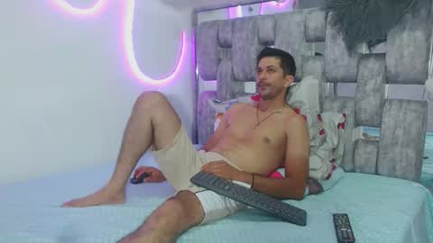 Snapshot of _grasshopper chatting on April 2026 02:22:02 AM _grasshopper online show from April 2026 02:22:02 AM