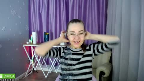 _greybunny_ online show from March 2025 06:13:02 AM