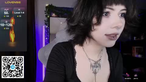 Snapshot of _gummybears_ chatting on May 2026 08:10:02 AM Tori online show from May 2026 08:10:02 AM
