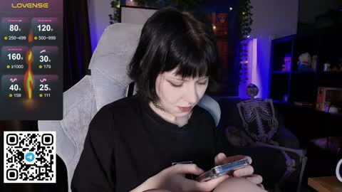 Snapshot of _gummybears_ chatting on May 2026 08:29:01 AM Tori online show from May 2026 08:29:01 AM