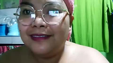 _hershey003 online show from October 2025 01:44:01 PM