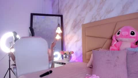 Hollywood online show from February 2026 07:32:02 AM