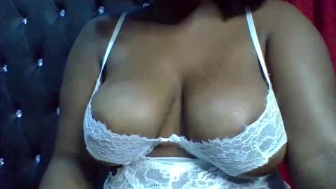 _honey_bloom online show from March 2026 09:37:02 PM