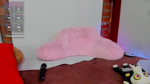 Snapshot of _hottie__ chatting on December 2024 11:46:02 PM _hottie__ online show from December 2024 11:46:02 PM