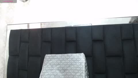 Snapshot of _isaabellaa chatting on January 2025 11:33:01 AM Isa online show from January 2025 11:33:01 AM