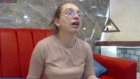 Snapshot of _isaabellaa chatting on January 2025 11:21:02 AM Isa online show from January 2025 11:21:02 AM