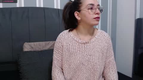 Snapshot of _isaabellaa chatting on January 2025 11:23:02 AM Isa online show from January 2025 11:23:02 AM