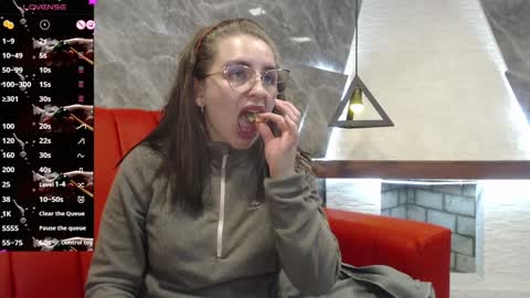 Snapshot of _isaabellaa chatting on January 2025 03:07:02 PM Isa online show from January 2025 03:07:02 PM