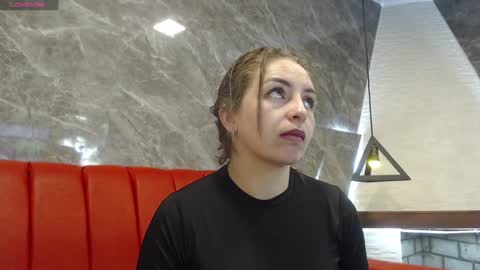 Snapshot of _isaabellaa chatting on January 2025 11:22:02 AM Isa online show from January 2025 11:22:02 AM