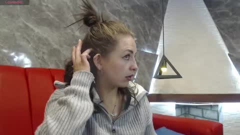 Snapshot of _isaabellaa chatting on February 2025 11:21:02 AM Isa online show from February 2025 11:21:02 AM