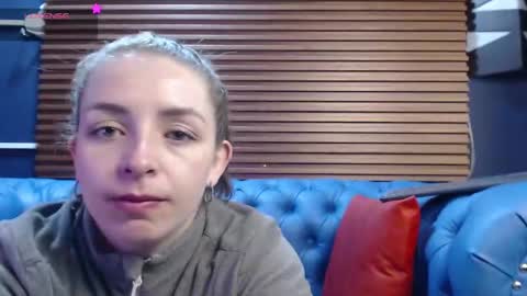 Snapshot of _isaabellaa chatting on February 2025 11:39:02 AM Isa online show from February 2025 11:39:02 AM