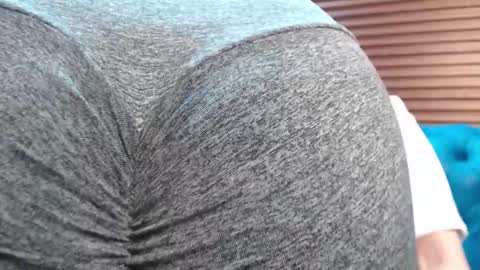 Snapshot of _isaabellaa chatting on February 2025 02:37:01 PM Isa online show from February 2025 02:37:01 PM