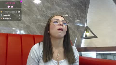 Snapshot of _isaabellaa chatting on February 2025 05:40:02 PM Isa online show from February 2025 05:40:02 PM