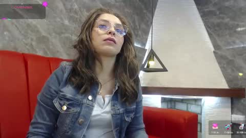 Snapshot of _isaabellaa chatting on March 2025 11:22:02 AM Isa online show from March 2025 11:22:02 AM