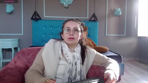 Snapshot of _isaabellaa chatting on September 2025 11:47:02 AM Isa online show from September 2025 11:47:02 AM