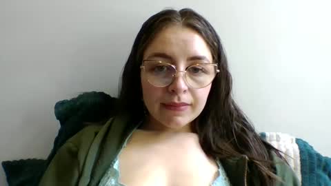 Snapshot of _isaabellaa chatting on September 2025 05:18:02 PM Isa online show from September 2025 05:18:02 PM