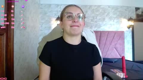 Snapshot of _isaabellaa chatting on October 2025 03:35:01 PM Isa online show from October 2025 03:35:01 PM