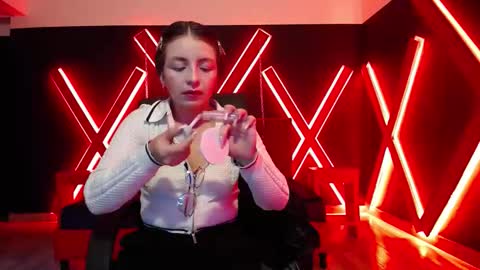 Snapshot of _isaabellaa chatting on November 2025 11:38:02 AM Isa online show from November 2025 11:38:02 AM