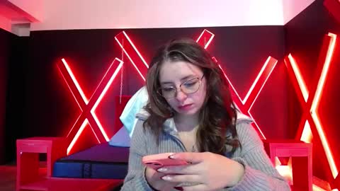 Snapshot of _isaabellaa chatting on December 2025 01:53:01 PM Isa online show from December 2025 01:53:01 PM