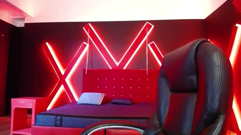 Snapshot of _isaabellaa chatting on December 2025 02:03:01 PM Isa online show from December 2025 02:03:01 PM