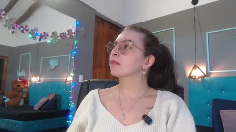 Snapshot of _isaabellaa chatting on December 2025 02:01:02 PM Isa online show from December 2025 02:01:02 PM