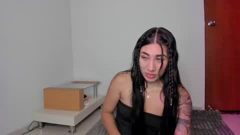 Isabella online show from April 2026 05:32:01 AM