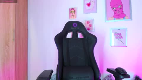 Snapshot of _ivanna_volk chatting on October 2025 01:25:01 AM Ivanna online show from October 2025 01:25:01 AM